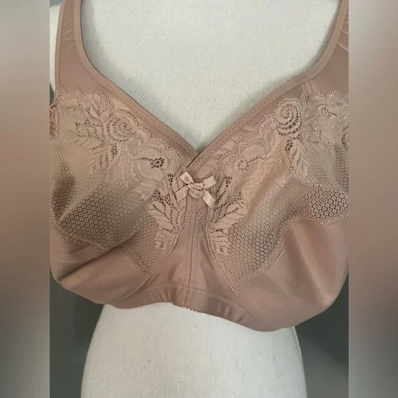 Glamorise bra size 48C - Picture 2 of 9